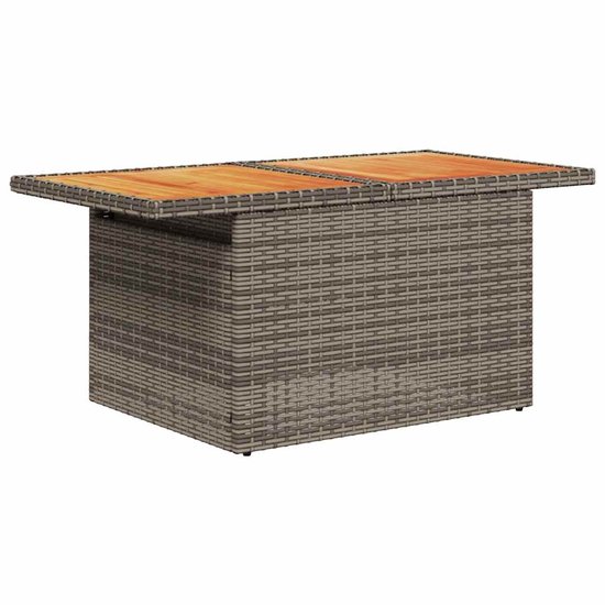 Grijze salontafel van polyrotan met houten blad.
