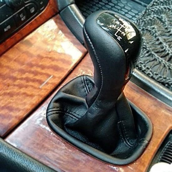 Mercedes W204 Pookknoppen voorraad