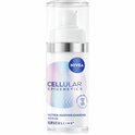 Fles NIVEA CELLULAR EPIGENETICS ULTIEM HUIDVERJONGEND SERUM EPICELLINE met pompje. Fles is transparant met witte en zilveren accenten.