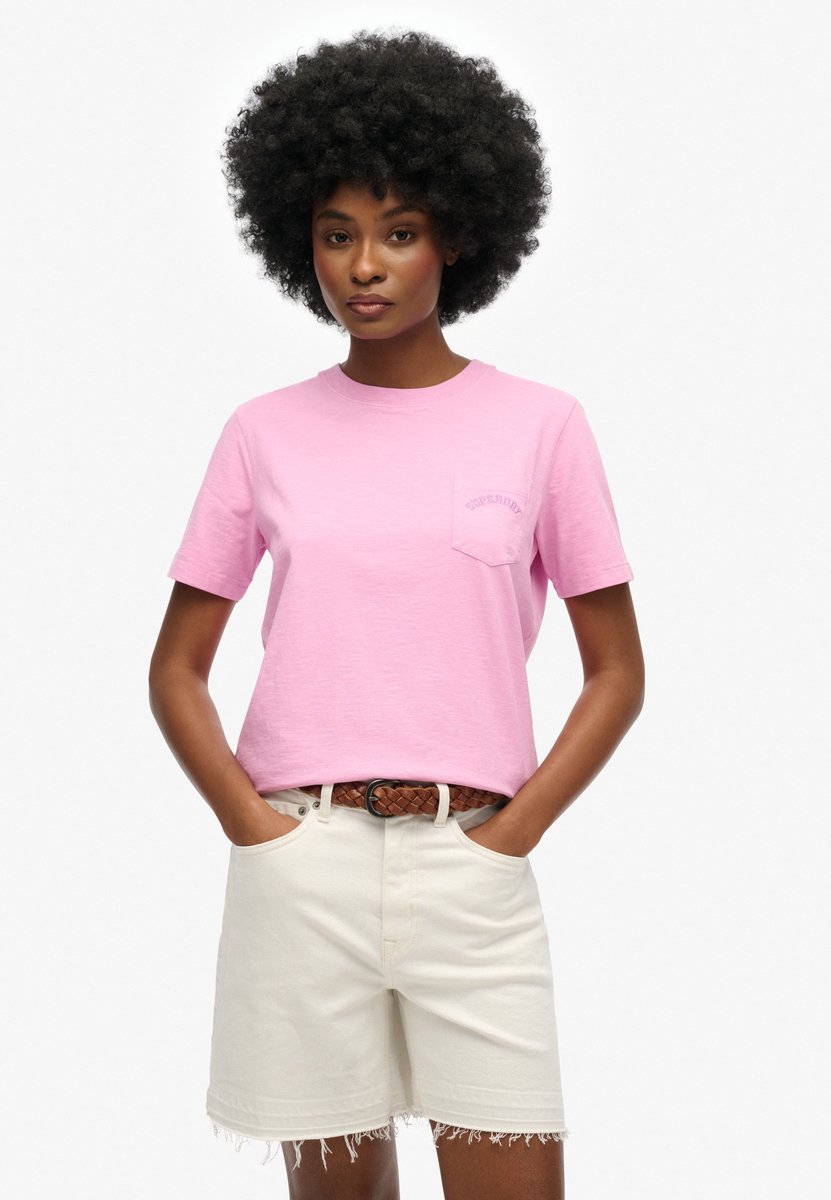 Superdry Essential garment-dye T-shirt met logo en borstzak Dames T-shirts Lilac Chiffon