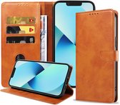 Geschikt voor iPhone 13 Telefoonhoesje Kunstleer met Magnetisch lipje en Pasjeshouder Book Case met Klepje - Bruin - Smartphonica geschikt voor iPhone 13