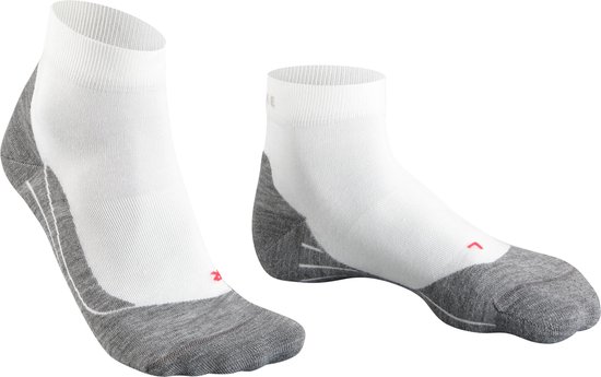 Witte Falke hardloopsokken met grijze details.