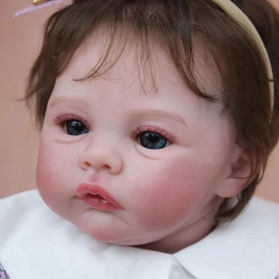 Reborn baby pop 48 cm - Meisje met bruin haar en blauwe ogen - Soft silicone... |