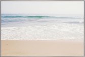 JUNIQE - Poster met kunststof lijst Foto van Malibu -13x18 /Blauw &