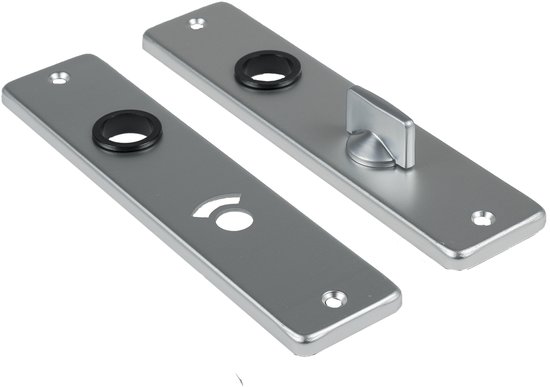 Zilverkleurige deurplaten met zwarte ringen en draaiknop voor toiletfunctie.