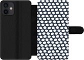 Bookcase Geschikt voor iPhone 12 Mini telefoonhoesje - Stip - Patroon - Wit - Met vakjes - Wallet case met magneetsluiting