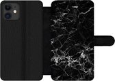 Bookcase Geschikt voor iPhone 11 telefoonhoesje - Marmer print - Steen - Zwart - Met vakjes - Wallet case met magneetsluiting