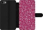 Bookcase Geschikt voor iPhone SE 2020 telefoonhoesje - Stippen - Rood - Wit - Met vakjes - Wallet case met magneetsluiting
