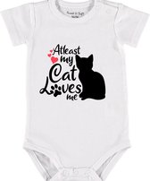 Baby Rompertje met tekst 'At least my cat loves me' | korte mouw l | wit zwart | maat 50/56 | cadeau | Kraamcadeau | Kraamkado