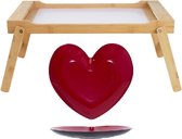 Ontbijt op bed houten dienblad met kunststof rood hartjes bord 55 x 33 cm - Valentijnsdag/Moederdag/Vaderdag verrassingspakket