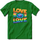 Love Is Love | Pride T-Shirt | Grappig LHBTIQ+ / LGBTQ / Gay / Homo / Lesbi Cadeau Shirt | Dames - Heren - Unisex | Tshirt Kleding Kado | - Donker Groen - XL