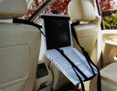 Laptop houder biedt achterbank entertainment in de auto