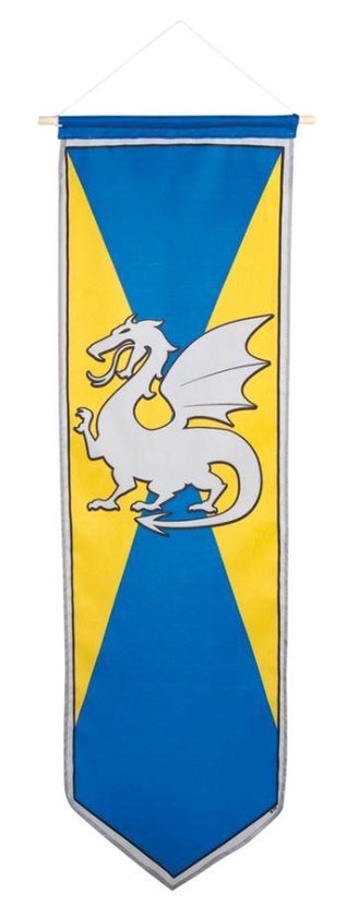Een ridderbanier met een zilveren draak op een geel-blauwe achtergrond met een kruisvormig patroon.
