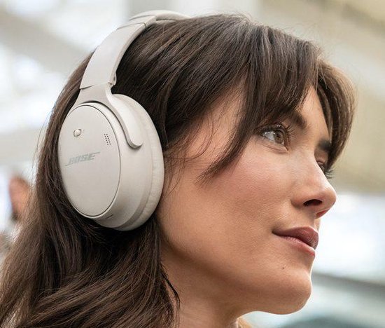 White sale bose headphones