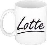 Lotte naam cadeau mok / beker sierlijke letters - Cadeau collega/ moederdag/ verjaardag of persoonlijke voornaam mok werknemers