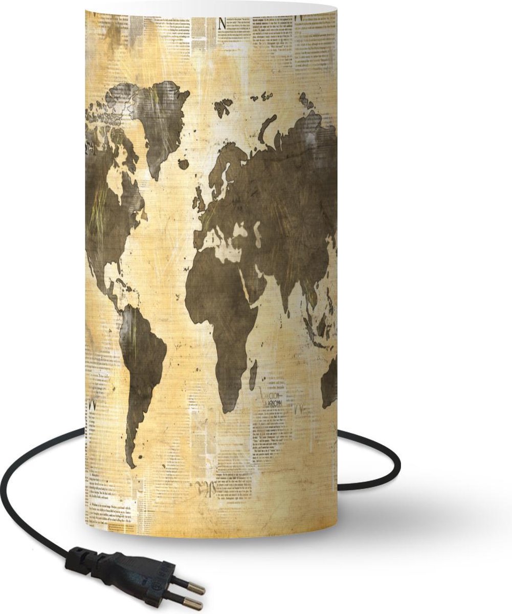Lamp - Nachtlampje - Tafellamp slaapkamer - Wereldkaart - Krant - Gouden - 54 cm hoog - Ø24.8 cm - Inclusief LED lamp