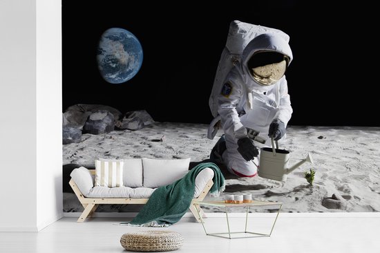 Behang - Fotobehang Astronaut - Maan - Aarde - Breedte 600 cm x hoogte 400 cm