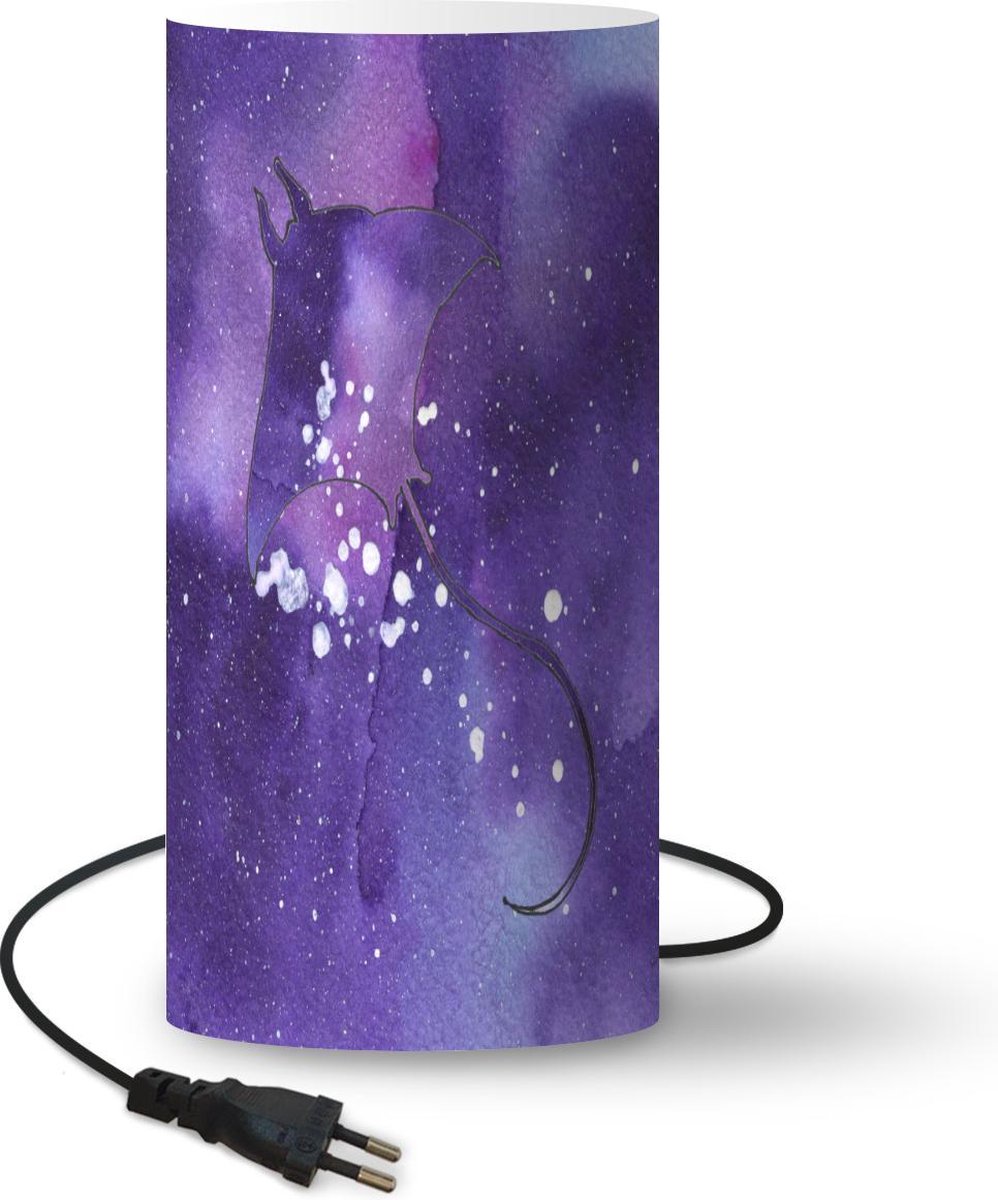 Lamp - Nachtlampje - Tafellamp slaapkamer - Manta - Ruimte - Paars - 33 cm hoog - Ø15.9 cm - Inclusief LED lamp