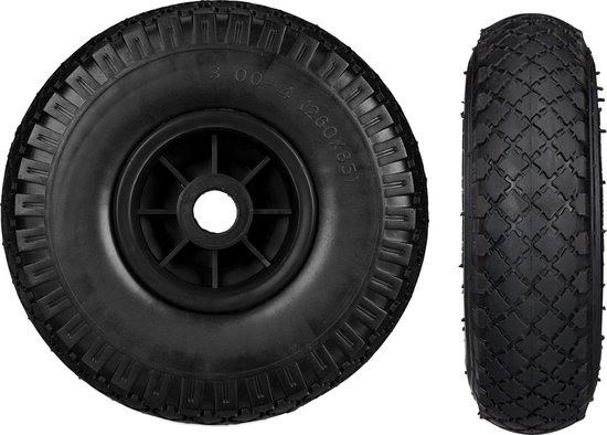 Roue noire remplie d'air de 26 cm de diamètre et 8,5 cm de largeur.