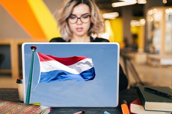 Autocollant pour ordinateur portable - 17,3 pouces - Drapeau des Nederland -Bas sur un mât sur fond de ciel bleu - 40x30cm - Autocollants pour ordinateur portable - Skin pour ordinateur portable - Housse