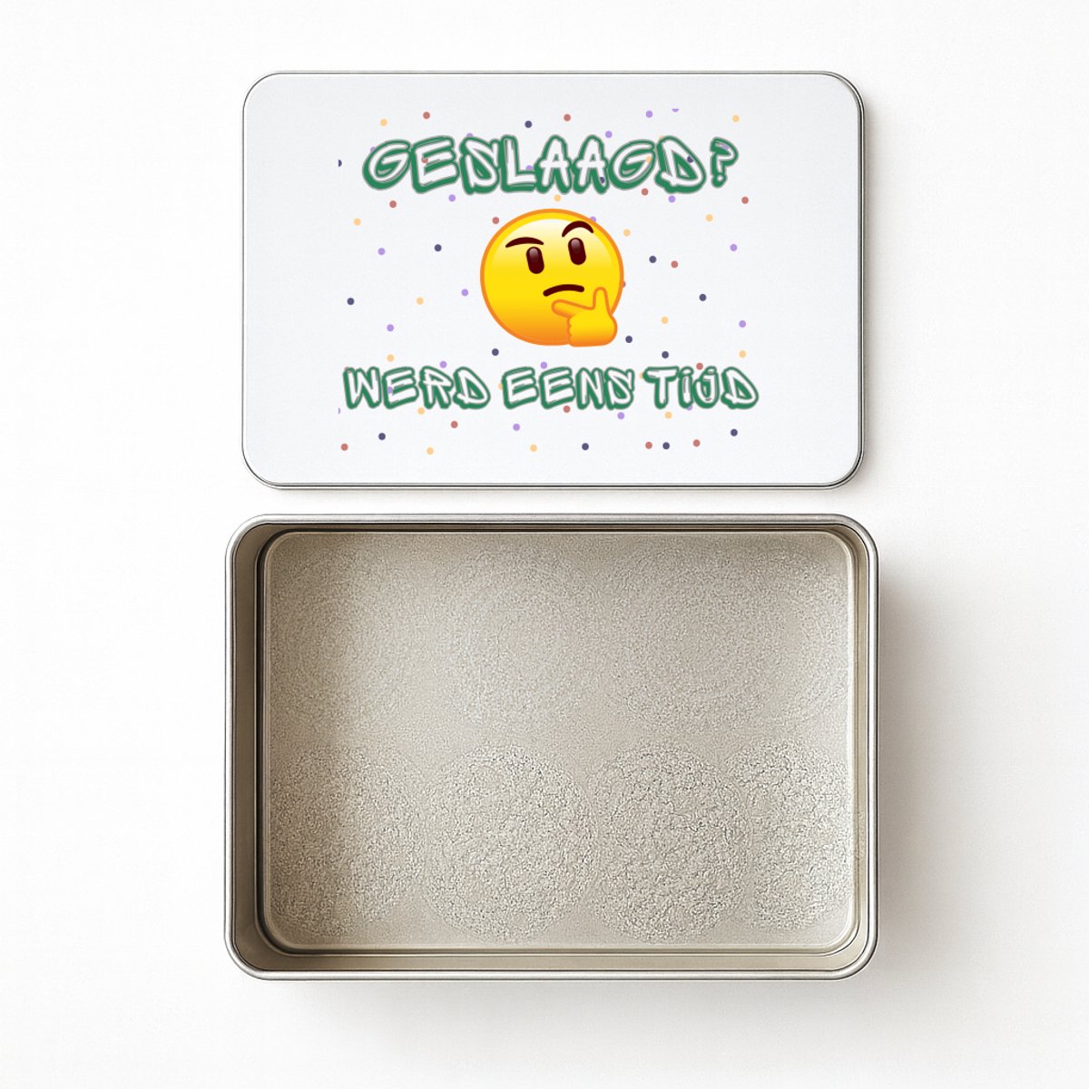 Hacebo® - Geslaagd werd eens tijd koektrommel rechthoekig - Geslaagd - geslaagde - koekblik – koektrommels – bewaarblik - snoeptrommel - diploma - cadeau voor iemand die is gelsaagd - koek trommel - 20 x 13 CM