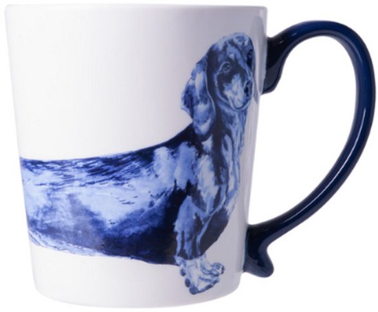 Witte mok met een blauwe teckelprint en een blauw hengsel.