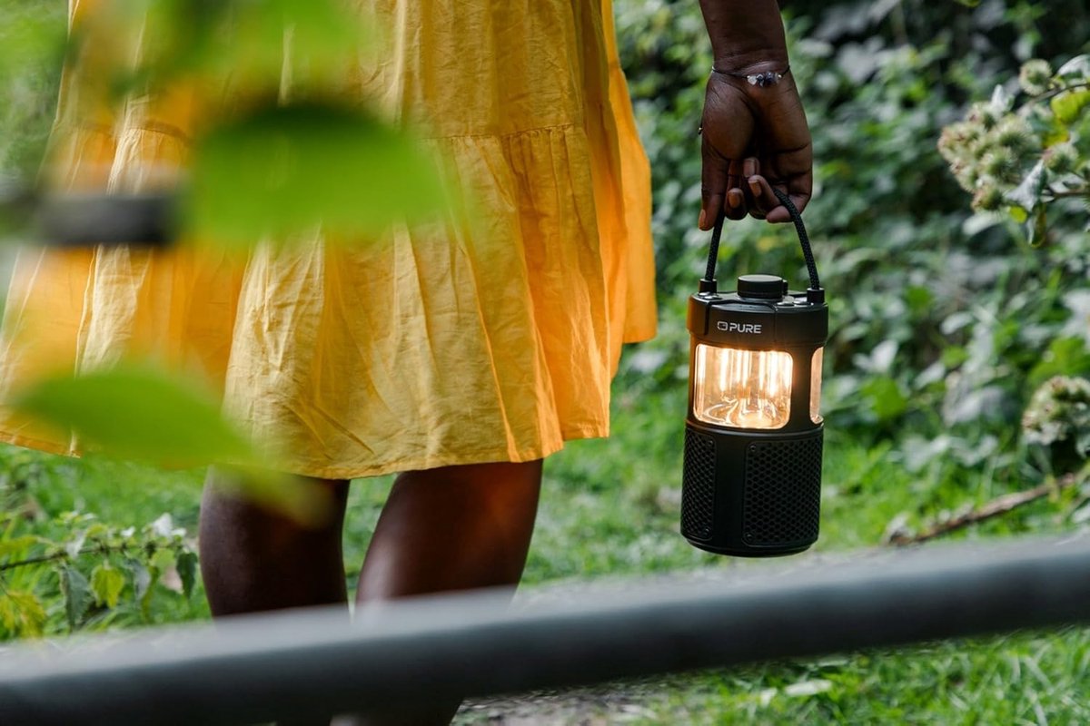 Draagbare Buitenluidspreker met LED-lamp - Bluetooth, 360° Geluid, IPX6, 14u Batterijduur