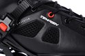 Detailopname van zwarte inline skates: mesh panelen, rode veterogen en 'AIRSYSTEM' logo.