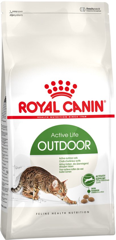 Royal Canin Active Life Outdoor kattenvoer zak, met een rennende cyperse kat.