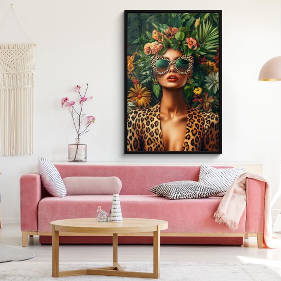 Poster in lijst - Fotolijst 80x120 cm - Posters - Vrouw - Panterprint - Jungle - Natuur - Luxe - Posterlijst zwart - Decoratie - Wanddecoratie woonkamer - Muurdecoratie slaapkamer