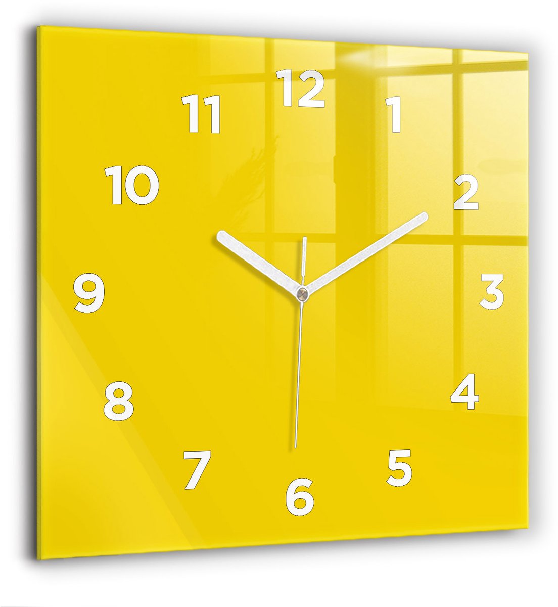 Wallfluent Wandklok - Geel Vierkante Glazen Wandklok - 60 cm x 60 cm - Geel Wandklok - Witte Handen - Wandklok Met Cijfers - Stille Wandklok Slaapkamer - Vierkante Glas Klok - Scandinavisch Wandklok - Vierkante Glazen Klok