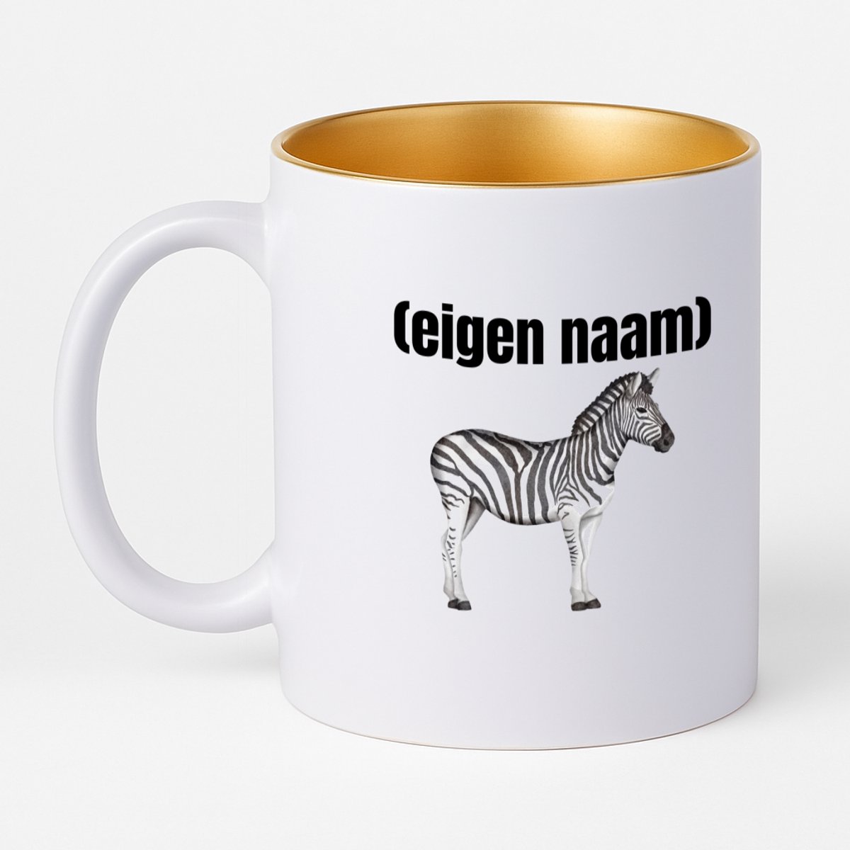 Hacebo® - zebra met eigen naam koffiebeker met goud kleurige binnenkant - Zebra - dieren liefhebber - thee mok - koffie beker - iemand die houdt van zebra's - verjaardag - cadeau - kado - geschenk - koffiemok - 330 ML