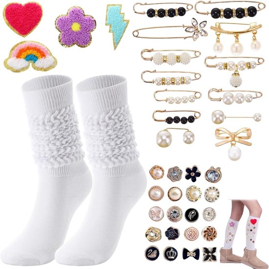Foto: Broches voor dames dames broche set met sokken en accessoires 37 stuks inclusief kristallen en parelbroches 4 stijlen strijkpatches 1 paar witte sokken 9 11 inch