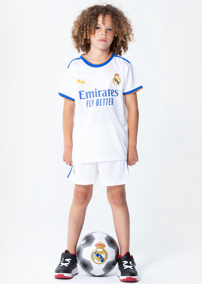 Real Madrid thuis tenue 21/22 - Real Madrid voetbaltenue kids - replica voetbaltenue - Real Madrid shirt en broekje - maat 116