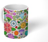 Mok - Koffiemok - Bloemen - Regenboog - Vlinder - Design - Mokken - 350 ML - Beker - Koffiemokken - Theemok