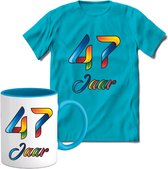 47 Jaar Vrolijke Verjaadag T-shirt met mok giftset Blauw | Verjaardag cadeau pakket set | Grappig feest shirt Heren – Dames – Unisex kleding | Koffie en thee mok | Maat XXL