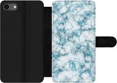 Bookcase Geschikt voor iPhone 7 telefoonhoesje - Marmer print - Turquoise - Wit - Met vakjes - Wallet case met magneetsluiting