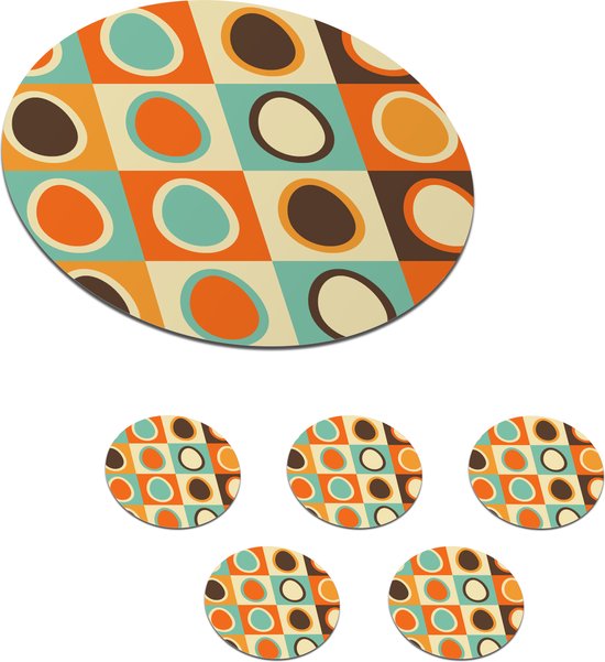 Set de 6 sous-verres ronds avec un motif rétro d'anneaux oranges, bleus, marron et crème.