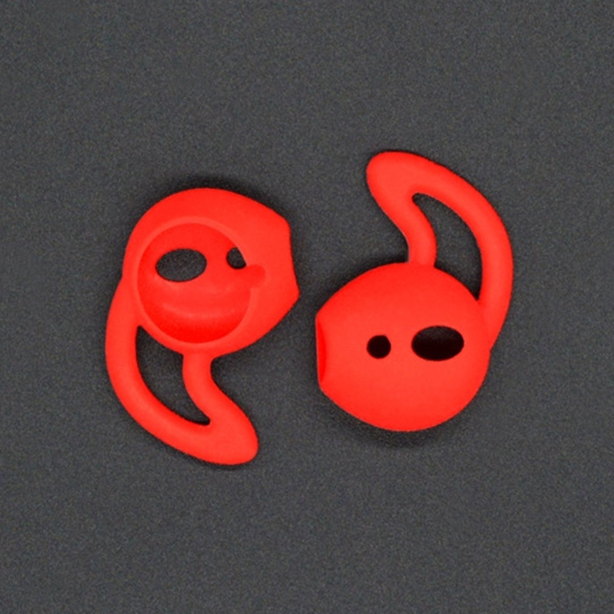 Mobigear Earbuds Siliconen Hoesje voor Apple AirPods 1 - Rood