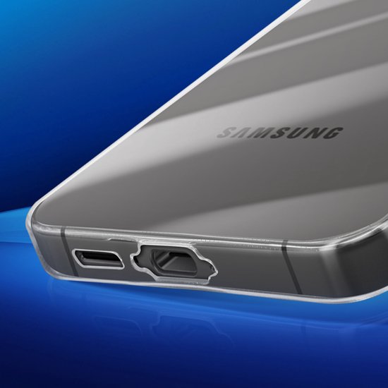 Gros plan du bas d'une coque de téléphone Samsung transparente avec port USB-C.