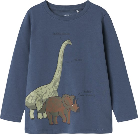 T-shirt bleu foncé avec imprimé dinosaures : un Sauropode vert clair et un Tricératops brun avec texte.