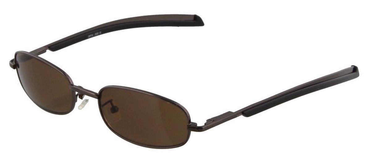 Übergroße Lesebrille - Retro-Leser für Frauen beim Lesen