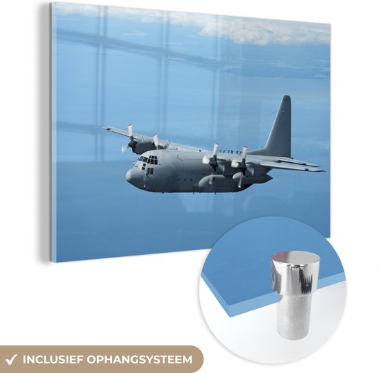 MuchoWow® Glasschilderij 60x40 cm - Schilderij acrylglas - Militair vliegtuig in de lucht - Foto op glas - Schilderijen