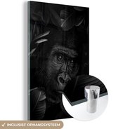 MuchoWow® Glasschilderij 60x90 cm - Schilderij acrylglas - Botanische aap op donkere achergrond - zwart wit - Foto op glas - Schilderijen