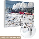 MuchoWow® Glasschilderij 150x100 cm - Schilderij acrylglas - Een stoomlocomotief in de sneeuw - Foto op glas - Schilderijen
