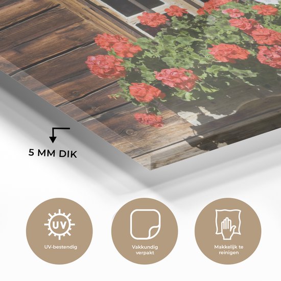 Fenêtre avec fleurs de géranium en fleurs L'odeur caractéristique du géranium est un ingrédient populaire pour les parfums épicés Plexiglas 180x120 cm - Tirage photo sur Glas (décoration murale en plexiglas) XXL / Groot format!