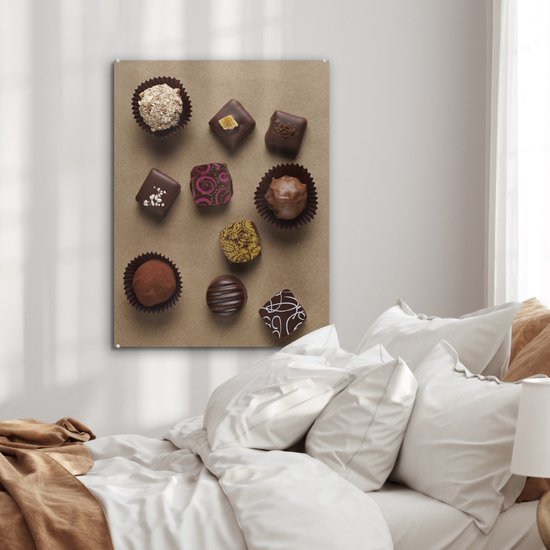 MuchoWow® Peinture sur verre 60x80 cm - Peinture sur verre acrylique - Chocolats sur fond marron - Photo sur verre - Peintures