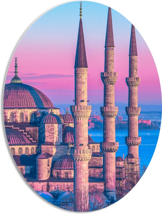 PVC Schuimplaat Ovaal - Sultan Ahmetmoskee in Istanbul met Roze Blauwe Lucht - 42x56 cm Foto op Ovaal (Met Ophangsysteem)