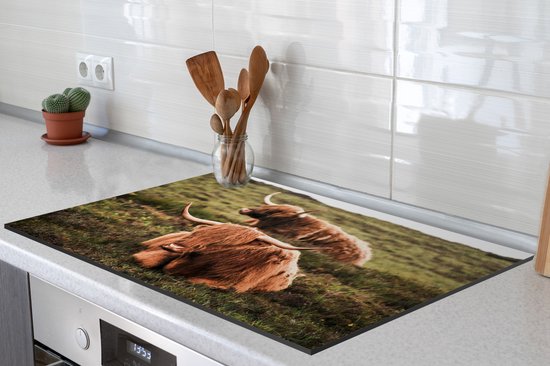 KitchenYeah® Inductie beschermer 76x51.5 cm - Koeien - Gras - Zon - Kookplaataccessoires - Afdekplaat voor kookplaat - Inductiebeschermer - Inductiemat - Inductieplaat mat