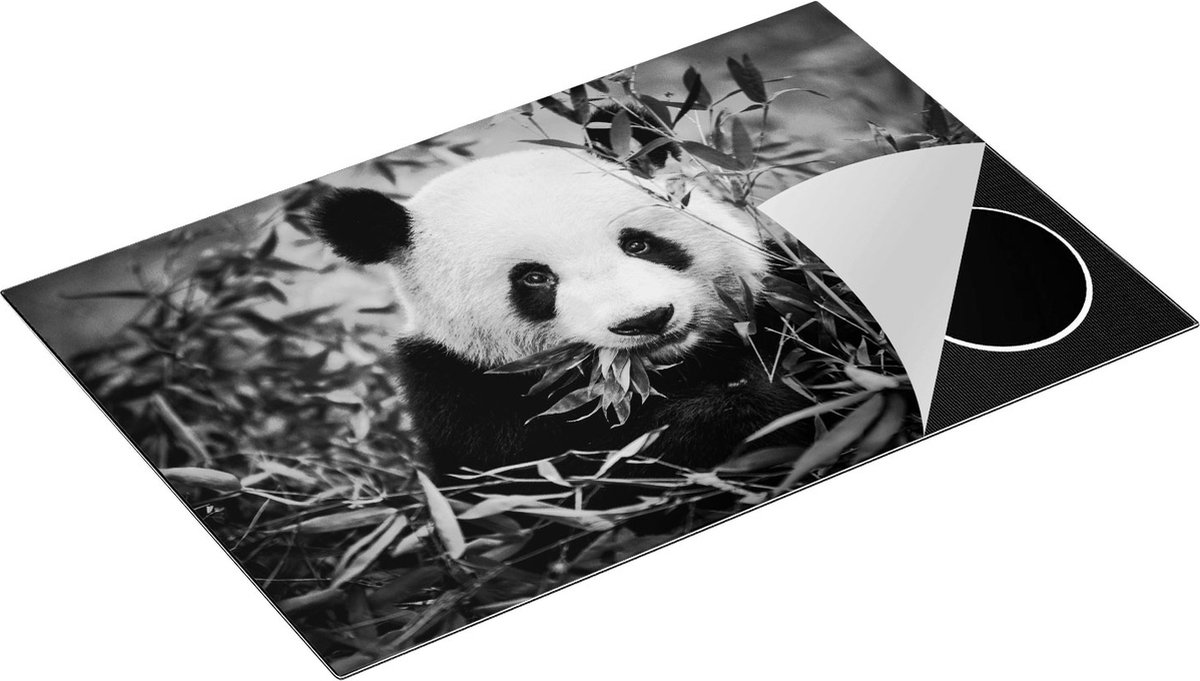 Chefcare Inductie Beschermer Panda Eet Planten - Zwart Wit - 78x52 cm - Afdekplaat Inductie - Kookplaat Beschermer - Inductie Mat